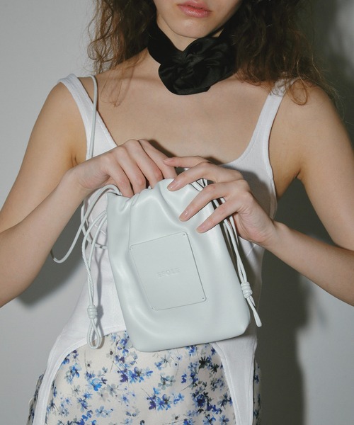 EFOLE（エフォル）の「Logo patch mini shoulder bag / ロゴパッチ ミニ ショルダー バッグ（エコバッグ/サブバッグ・レディース・ピンク系その他/サックスブルー/グリーン/イエロー/オフホワイト・FREE）」の3枚目の写真