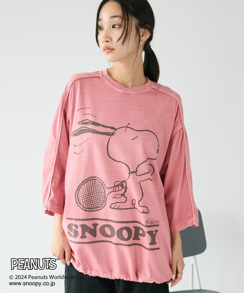 PEANUTS(ピーナッツ)の「【ユニセックス】PEANUTS/スヌーピー ゲームシャツTEE(Tシャツ/カットソー・レディース・チャコールグレー/マスタード/ピンク/ライトグレー・XL/L/M)」の4枚目の写真