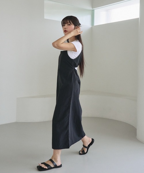 nemne store(ネンネストア)の「《unnome》背中開きキャミワンピース(ワンピース・レディース・クリーム/サックスブルー/ブラック・フリー)」の15枚目の写真