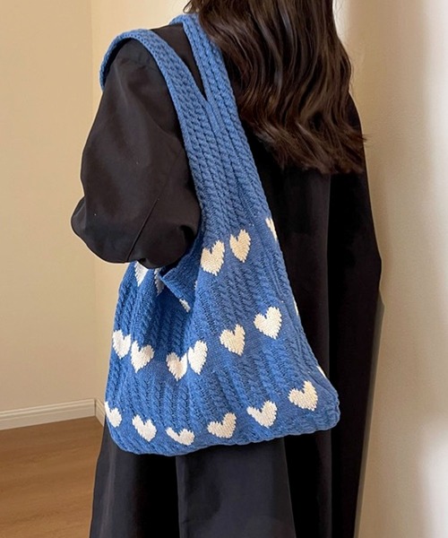 florist(フローリスト)の「【A4収納可】【韓国ファッション】ポイントハートケーブルニットトートバッグ/ニットバッグ(トートバッグ・レディース・ベージュ/ブルー/オフホワイト/グリーン・FREE)」の8枚目の写真