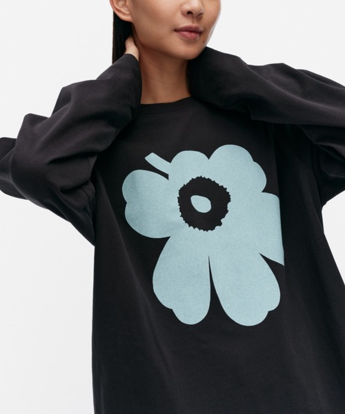 marimekko（マリメッコ）の「【ASIA　EXCLUSIVE】《kioski》Unikko /  Biitti jersey ii　 sweatshirt（スウェット・レディース・ライトブルー・X-SMALL/SMALL/MEDIUM/LARGE）」の3枚目の写真