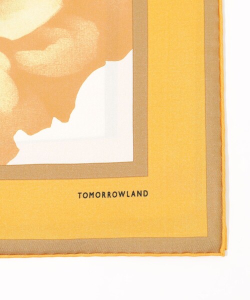 TOMORROWLAND （トゥモローランド）の「TOMORROWLAND FLAME FLOWER シルクスカーフ（バンダナ/スカーフ・レディース・ブルー系その他/イエロー系その他2・FREE）」の6枚目の写真
