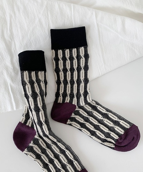 mosox（モソックス）の「【mosox】韓国風レトロソックス（ソックス/靴下・レディース・ブラック/イエロー/グレー/ライトグリーン/ピンク・FREE）」の2枚目の写真