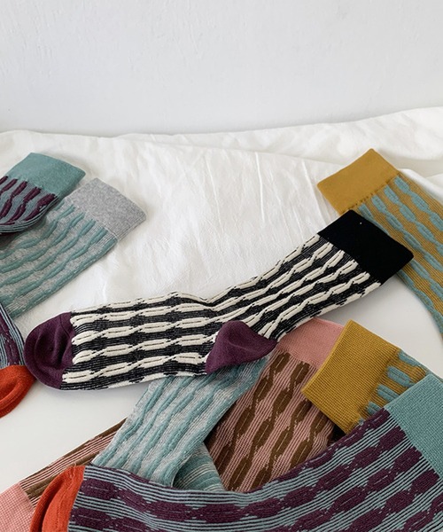 mosox（モソックス）の「【mosox】韓国風レトロソックス（ソックス/靴下・レディース・ブラック/イエロー/グレー/ライトグリーン/ピンク・FREE）」の6枚目の写真