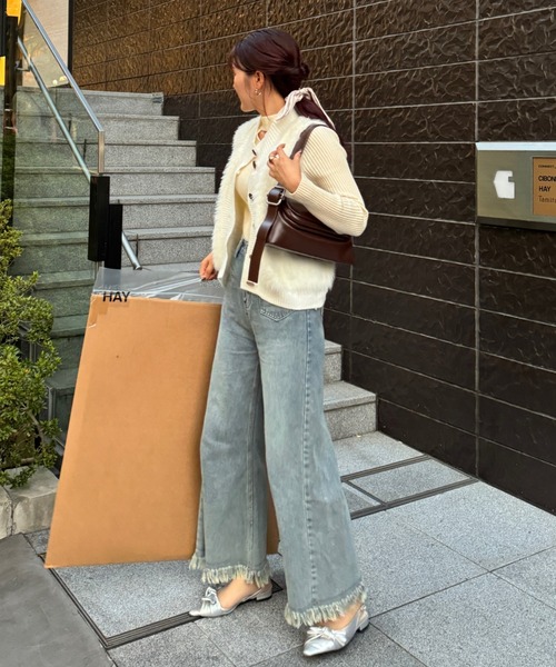 efill(エフィル)の「フロントボタン シャギーベスト(ベスト・レディース・ホワイト・FREE)」の3枚目の写真