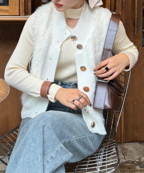 efill(エフィル)の「フロントボタン シャギーベスト(ベスト・レディース・ホワイト・FREE)」の6枚目の写真