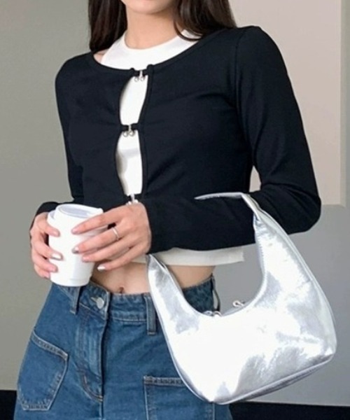 Vipoa(ヴィポア)の「タンクトップ付き ショート丈カーディガン(Tシャツ/カットソー・レディース・ブラック/グリーン・FREE)」の5枚目の写真