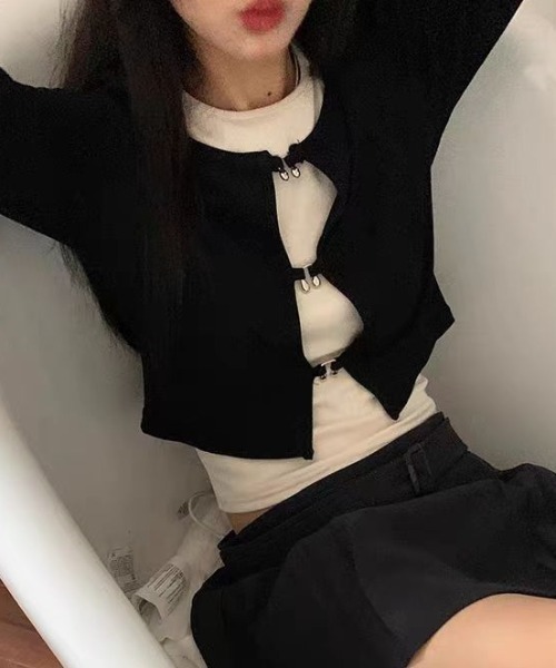 Vipoa(ヴィポア)の「タンクトップ付き ショート丈カーディガン(Tシャツ/カットソー・レディース・ブラック/グリーン・FREE)」の21枚目の写真
