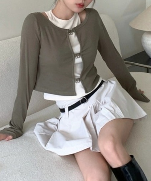 Vipoa(ヴィポア)の「タンクトップ付き ショート丈カーディガン(Tシャツ/カットソー・レディース・ブラック/グリーン・FREE)」の22枚目の写真