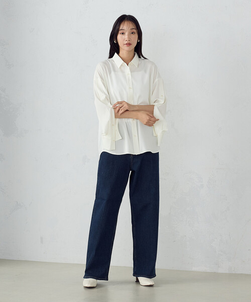 COMME CA ISM(コムサイズム)の「スリットスリーブ シャツ(シャツ/ブラウス・レディース・ホワイト/ネイビー・MEDIUM/LARGE)」の3枚目の写真