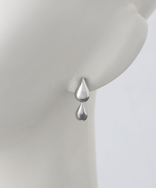 UNITED ARROWS(ユナイテッドアローズ)の「ダブルドロップス ピアス(ピアス(両耳用)・レディース・ゴールド/シルバー・FREE)」の9枚目の写真