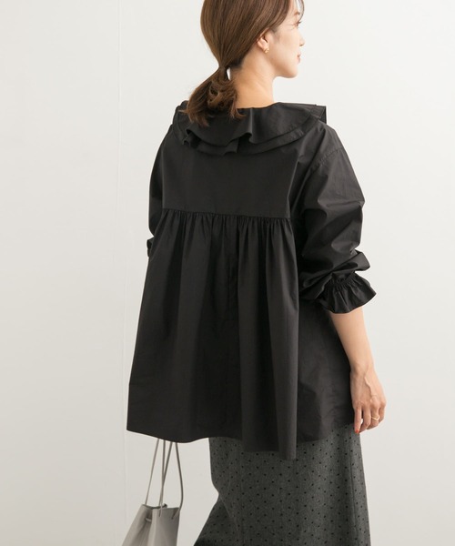 URBAN RESEARCH DOORS(アーバンリサーチドアーズ)の「ラッフルフリルブラウス(シャツ/ブラウス・レディース・ベージュ/ブラック・MEDIUM)」の18枚目の写真