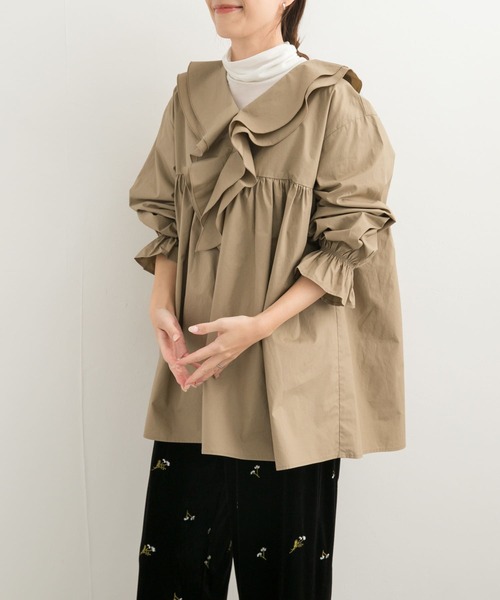 URBAN RESEARCH DOORS(アーバンリサーチドアーズ)の「ラッフルフリルブラウス(シャツ/ブラウス・レディース・ベージュ/ブラック・MEDIUM)」の14枚目の写真