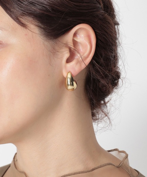 LEPSIM（レプシィム）の「【結婚式／オケージョン】ドロップピアス　231996（ピアス（両耳用）・レディース・シルバー/ゴールド・ONE SIZE）」の3枚目の写真