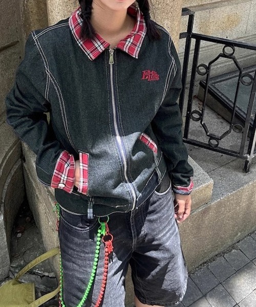 LYEON（リヨン）の「チェック襟ジップアップデニムジャケット/ブルゾン（ブルゾン・レディース・ブラック・FREE）」の6枚目の写真