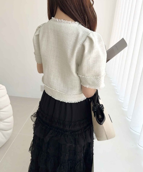 mily bilet(ミウィビレット)の「【mily bilet】きらめくツイードに、ときめきを。ロゴプレート使い半袖ラメ入りツイードジャケット(ノーカラージャケット・レディース・オフホワイト/ブラック・X-LARGE/MEDIUM/LARGE/SMALL)」の10枚目の写真