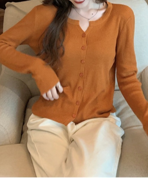 Teem Store(チームストア)の「スリムフィット コンパクトリブVネックカーディガン(カーディガン/ボレロ・レディース・ブラック/テラコッタ/グレー/ベージュ/ホワイト・F)」の16枚目の写真
