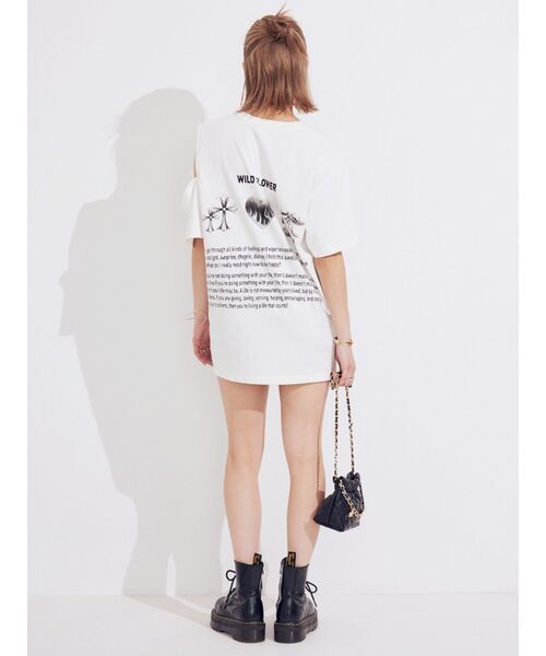 EVRIS（エヴリス）の「ショルダーカッティングBIGTシャツ（Tシャツ/カットソー・レディース・ベージュ/ホワイト/ブルー・FREE）」の10枚目の写真