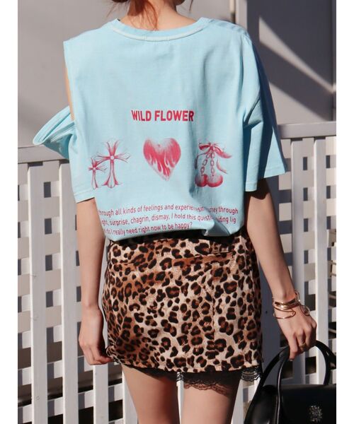 EVRIS（エヴリス）の「ショルダーカッティングBIGTシャツ（Tシャツ/カットソー・レディース・ベージュ/ホワイト/ブルー・FREE）」の22枚目の写真