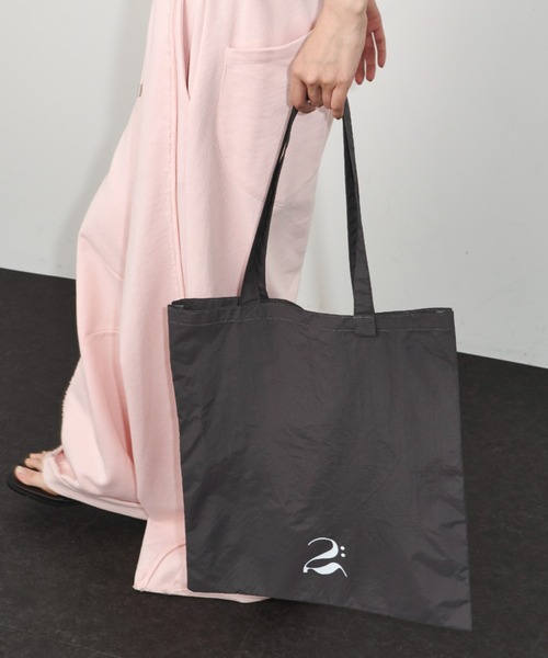 LE VERNIS（ル・ベルニ）の「LE VERNIS(ル・ベルニ)《A4サイズ対応》撥水Tote bag -DEUX-（ショルダーバッグ・レディース・グレー/ブラウン・FREE）」の12枚目の写真