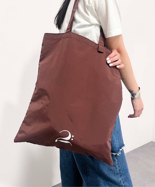 LE VERNIS（ル・ベルニ）の「LE VERNIS(ル・ベルニ)《A4サイズ対応》撥水Tote bag -DEUX-（ショルダーバッグ・レディース・グレー/ブラウン・FREE）」の20枚目の写真