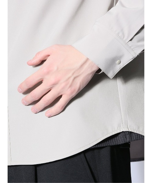 m.f.editorial（エムエフエディトリアル）の「【ストレッチ ハンドウォッシャブル】m.f.エディトリアル メンズ ストレッチ バンドカラー長袖シャツ（シャツ/ブラウス・メンズ・ブラック/ベージュ・MEDIUM/LARGE/X-LARGE）」の5枚目の写真