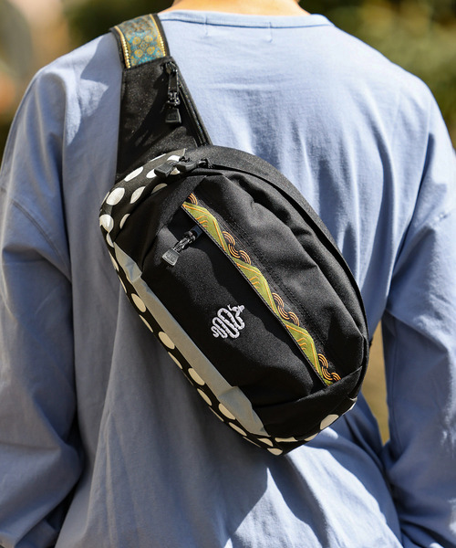 ALDIES（アールディーズ）の「Reflection Waist Bag / リフレクションウエストバッグ（ショルダーバッグ・メンズ・マルチ/ブラック・FREE）」の16枚目の写真