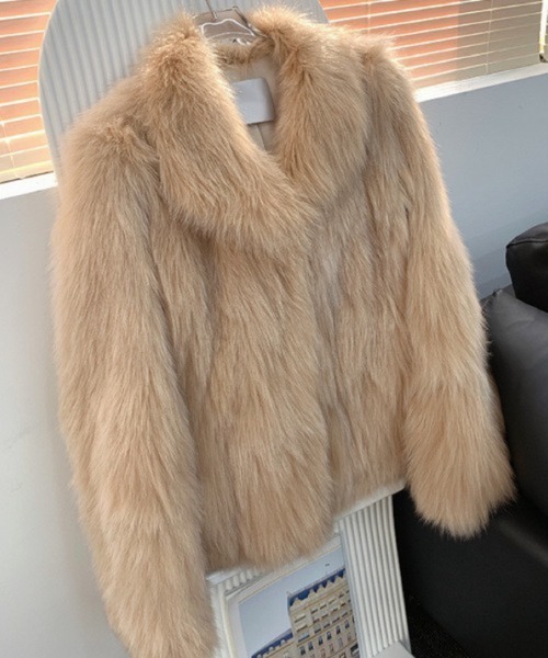 Mela(メラ)の「FAKE FUR COAT(その他アウター・レディース・ブラック/チャコールグレー/グレイッシュベージュ/ホワイト/ベージュ・FREE)」の10枚目の写真