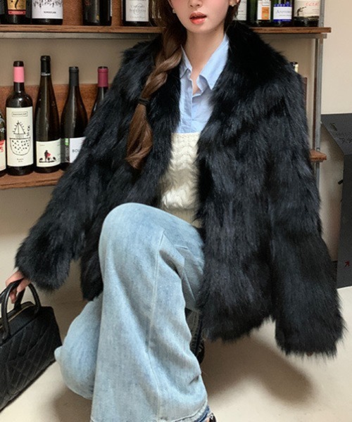 Mela(メラ)の「FAKE FUR COAT(その他アウター・レディース・ブラック/チャコールグレー/グレイッシュベージュ/ホワイト/ベージュ・FREE)」の17枚目の写真