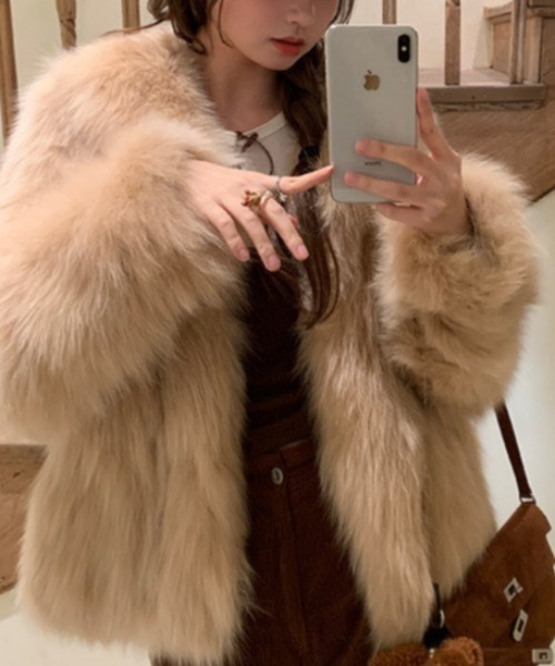 Mela(メラ)の「FAKE FUR COAT(その他アウター・レディース・ブラック/チャコールグレー/グレイッシュベージュ/ホワイト/ベージュ・FREE)」の21枚目の写真