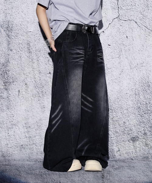 EFFECTION(エフェクション)の「EFFECTION // vintage wash wide balloon buggy curve denim pants〈ヴィンテージウォッシュ加工 ワイド バルーン バギー カーブ デニム パンツ〉(デニムパンツ・メンズ・ブルー系その他/ブラック系その他・MEDIUM/LARGE/X-LARGE/SMALL)」の3枚目の写真