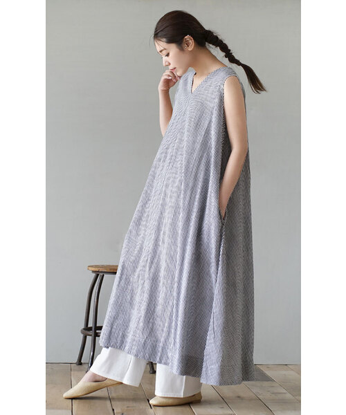 zootie(ズーティー)の「【重ねるだけでコーデが華やぐ。】 URBAN PLUS レイヤード専用 ペチパンツ(その他パンツ・レディース・ライトベージュ/ブラック/ライトブルー/オフホワイト/グレイッシュブルー/チャコール/ネイビー・フリー)」の21枚目の写真