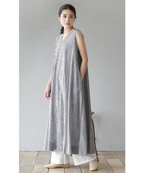 zootie(ズーティー)の「【重ねるだけでコーデが華やぐ。】 URBAN PLUS レイヤード専用 ペチパンツ(その他パンツ・レディース・ライトベージュ/ブラック/ライトブルー/オフホワイト/グレイッシュブルー/チャコール/ネイビー・フリー)」の22枚目の写真