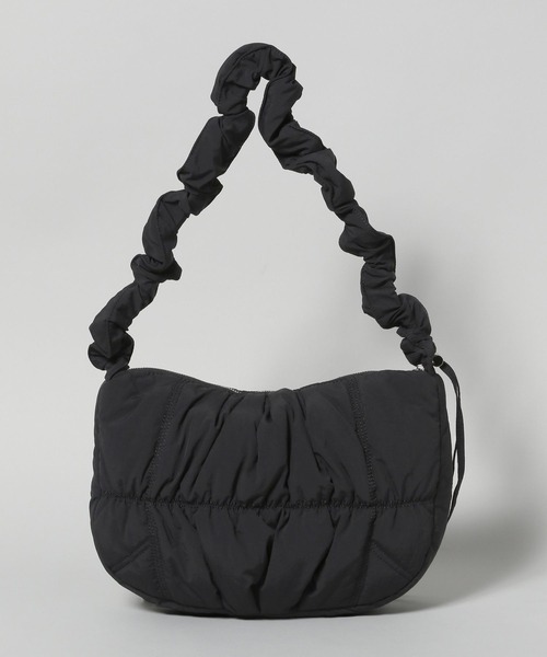 A part by（アパートバイ）の「ギャザーシャーリングショルダーバッグ（ショルダーバッグ・レディース・ブラック/アイボリー・FREE）」の7枚目の写真