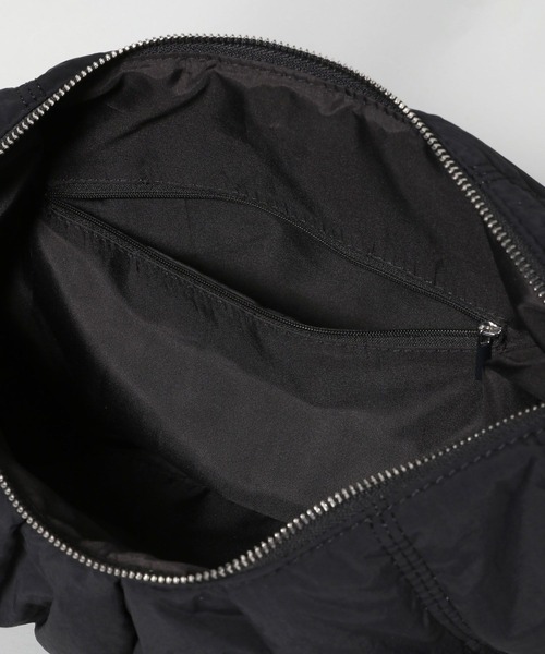 A part by（アパートバイ）の「ギャザーシャーリングショルダーバッグ（ショルダーバッグ・レディース・ブラック/アイボリー・FREE）」の12枚目の写真