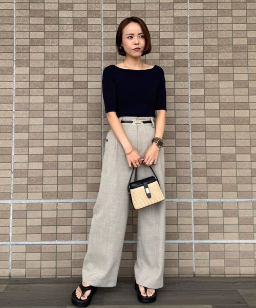 allureville(アルアバイル)の「2WAY ネック5分袖プルオーバー(ニット/セーター・レディース・オフホワイト/ダークネイビー/ネイビー/オレンジ・2)」の11枚目の写真