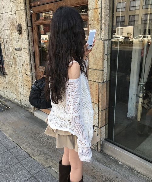 anyonemore（エニワンモア）の「ベルト付きメッシュニット+パット付きキャミソールセット（ニット/セーター・レディース・ベージュ/ブラック・FREE）」の6枚目の写真