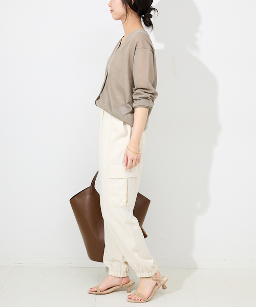 SLOBE IENA（スローブイエナ）の「サテンカーゴジョガーパンツ（カーゴパンツ・レディース・ブラック/アイボリー・36/38）」の12枚目の写真