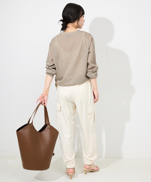 SLOBE IENA（スローブイエナ）の「サテンカーゴジョガーパンツ（カーゴパンツ・レディース・ブラック/アイボリー・36/38）」の14枚目の写真