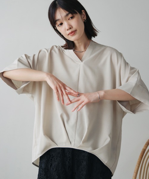 Bou Jeloud(ブージュルード)の「麻ライクキーネックタックスリーブブラウス(シャツ/ブラウス・レディース・ブラック/グリーン/イエロー/ベージュ・FREE)」の3枚目の写真
