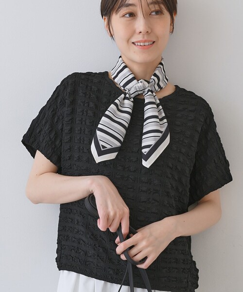 INDIVI(インディヴィ)の「【洗える/凹凸素材/UVケア】コンパクトトップス(Tシャツ/カットソー・レディース・スモーキーグリーン系/ブラック/ネイビー/ホワイト・13/05/15 /38/34)」の22枚目の写真
