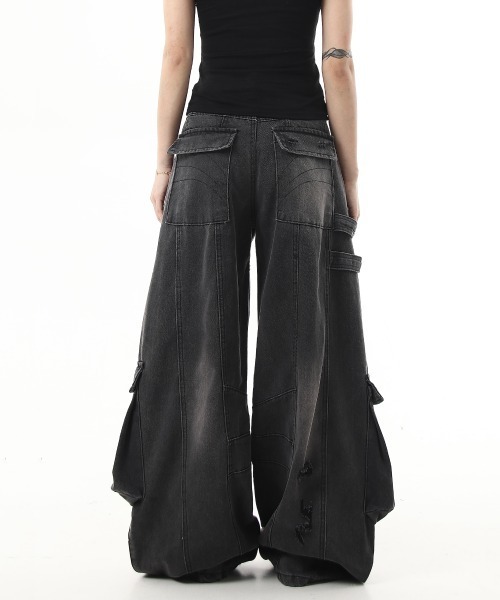 mushwear（マッシュウェア）の「ダメージ加工オーバーサイズカーゴデニムパンツ（デニムパンツ・メンズ・ブルー/ブラック・X-LARGE/LARGE/SMALL/MEDIUM）」の6枚目の写真