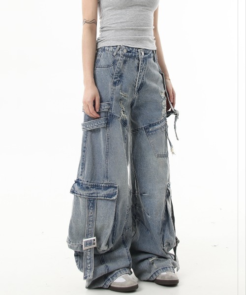 mushwear（マッシュウェア）の「ダメージ加工オーバーサイズカーゴデニムパンツ（デニムパンツ・メンズ・ブルー/ブラック・X-LARGE/LARGE/SMALL/MEDIUM）」の8枚目の写真