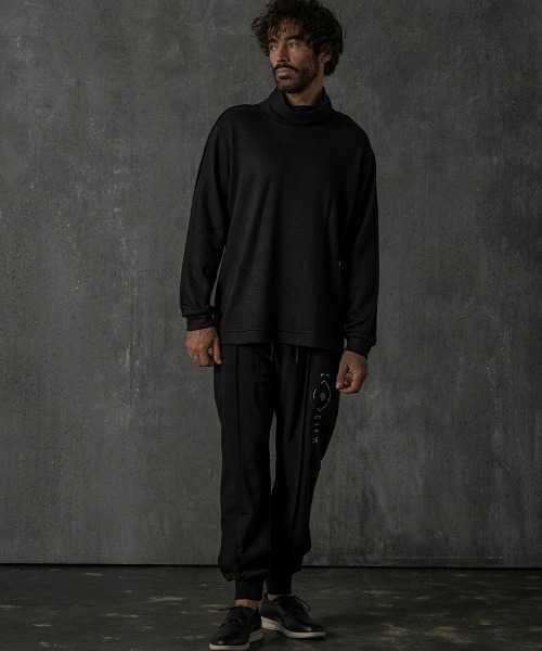 C DIEM（カルペディエム）の「mp13744-Embossed Logo Pants スウェットパンツ（スウェットパンツ・メンズ・ブラック/トップグレー・M/L/XL）」の20枚目の写真