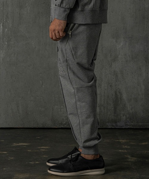C DIEM（カルペディエム）の「mp13744-Embossed Logo Pants スウェットパンツ（スウェットパンツ・メンズ・ブラック/トップグレー・M/L/XL）」の15枚目の写真