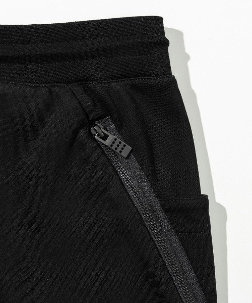 C DIEM（カルペディエム）の「mp13744-Embossed Logo Pants スウェットパンツ（スウェットパンツ・メンズ・ブラック/トップグレー・M/L/XL）」の3枚目の写真