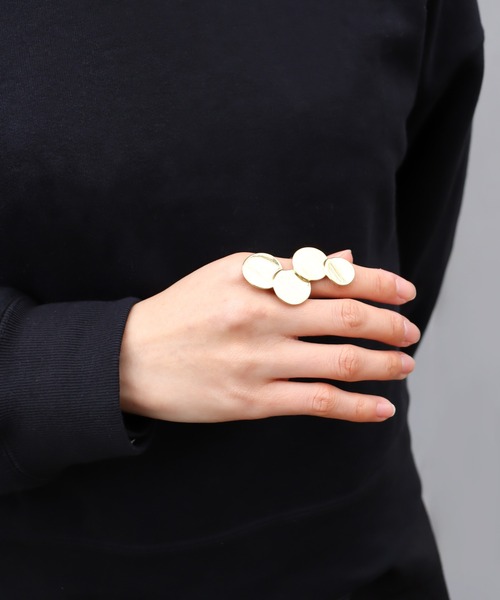 ieLS(イエルズ)の「金属アレルギー対応「ieLS」ステンレス デザインフリーリング(リング・レディース・ゴールド・FREE)」の6枚目の写真