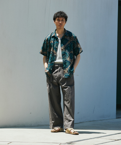 JOURNAL STANDARD（ジャーナルスタンダード）の「コットン リネン ベルテッド ワイド カット ベイカー パンツ（カーゴパンツ・メンズ・コバルトブルー/アイボリー/カーキ/ブラック系その他・SMALL/MEDIUM/LARGE）」の5枚目の写真