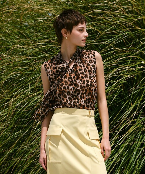 allureville【定価:26,400円】リーフプリントブラウス LISAジオ