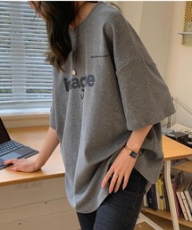 オーバサイズシルエットが可愛いシンプル半袖。着るだけでオシャレ見えロゴTシャツ